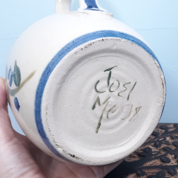 Vintage Pitcher Hand Thrown Studio Art Pottery Blueberries Blue White JoEl Maine - Picture 11 of 11